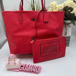 Coach City Tote in Reversible Canvas with Camo Rose Print & Pouch